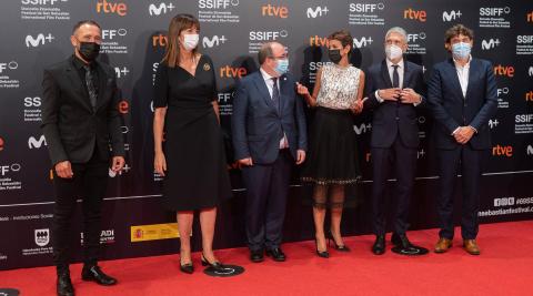 La vicelehendakari y secretaria general del PSE-EE, Idoia Mendia, el ministro de Cultura y Deporte, Miquel Iceta; la presidenta de Navarra, María Chivite; y el ministro de Interior, Fernando Grande-Marlaska, en el segundo día del Festival de San Sebastián 2021.