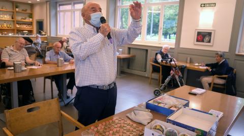 Modesto Peña Elizari, voluntario de 81 años, la primera vez que pisaba la residencia desde el 13 de marzo de 2020 Modesto Peña Elizari, voluntario de 81 años, la primera vez que pisaba la residencia desde el 13 de marzo de 2020