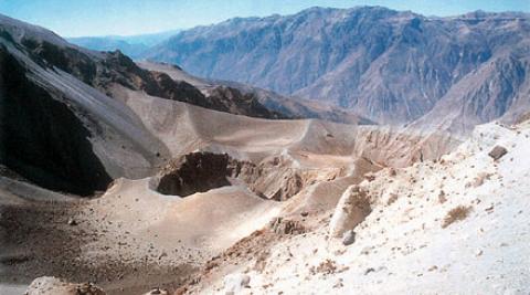 Cráter del Huaynaputina, en Perú