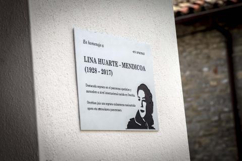 Homenaje a Lina Huarte-Mendicoa