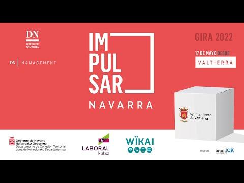 Los participantes antes del inicio del encuentro 'Impulsar Viana'