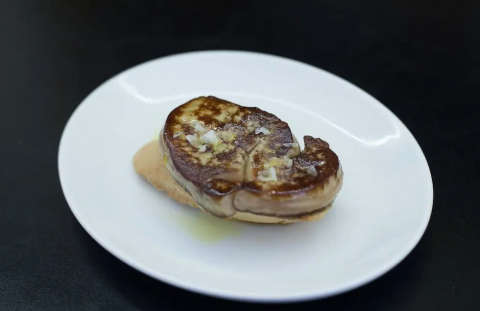 Pincho de Foie del Bar Gaucho en la Guía Repsol