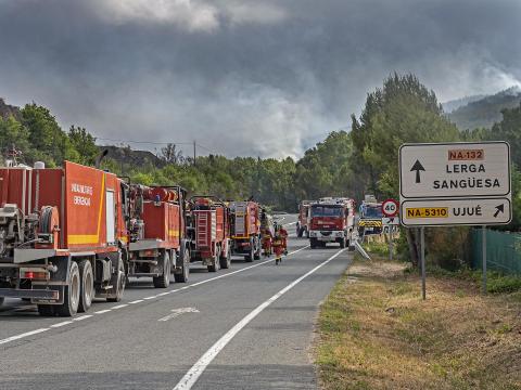 incendio-ujue-unx-lerga Fotos de los incendios en Navarra este lunes. Efectos del incendio en la zona de Ujué, San Martín de Unx y Lerga.