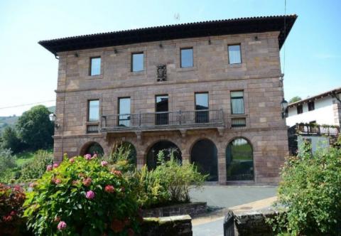 4_baztan Palacio a la venta en Baztan.