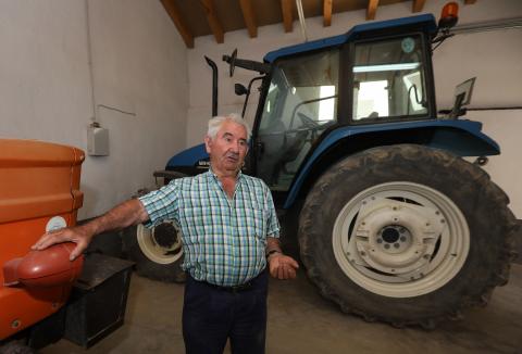 Avelino Ojer Valencia, agricultor jubilado de Lerga que aportó su labor contra el fuego.