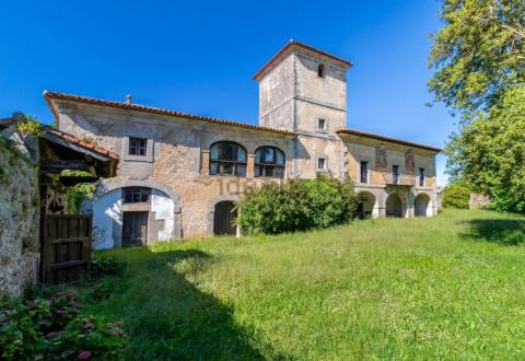 noja Palacio a la venta en Noja