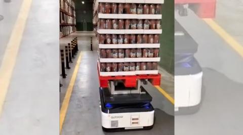 AGV de Autocar en Grupo Alimentario IAN AGV de Autocar en Grupo Alimentario IAN