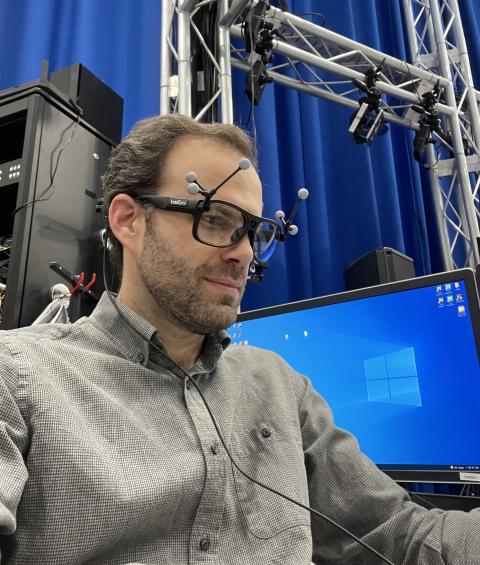 pablo callejo gafas vicon Pablo Callejo prueba unas gafas con sensores para una grabación 3D