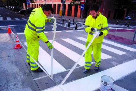 Jorge Lancharro (53 años) y Dani Fernández (37), en el aparcamiento de Renfe Renfe