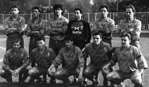 Temporada 1990-91, 23 puntos. El curso del 0-4 en el Bernabeú marchaba con los mismos 23 puntos de ahora contando la victoria con 3 puntos (antes eran 2). Osasuna era 4º en la tabla y acabó en ese puesto. Temporada 1990-91, 23 puntos. El curso del 0-4 en el Bernabeú marchaba con los mismos 23 puntos de ahora contando la victoria con 3 puntos (antes eran 2). Osasuna era 4º en la tabla y acabó en ese puesto.