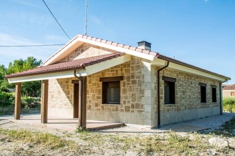 Vivienda rústica premium plus modelo Navarra de Sistemas Construtivos DIY Vivienda rústica premium plus modelo Navarra de Sistemas Construtivos DIY