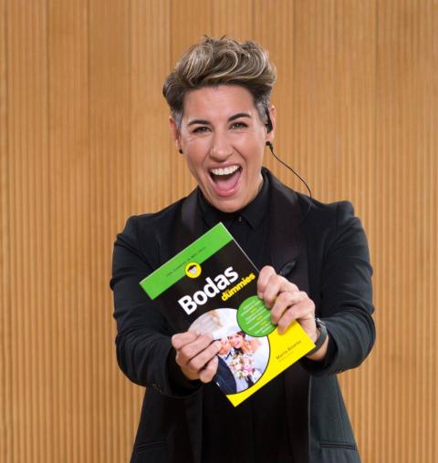 2022-2210351 Marta Álvarez ha publicado Bodas para Dummies (editorial Planeta) para ayudar a los novios en la organización de su boda.