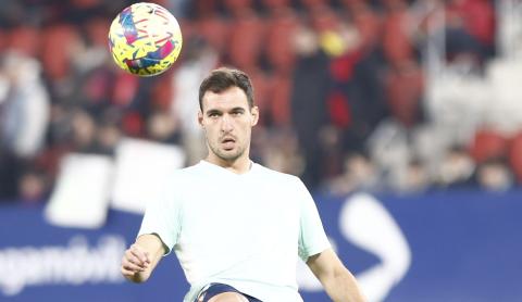 Unai García, en el calentamiento Osasuna - Real Madrid en directo