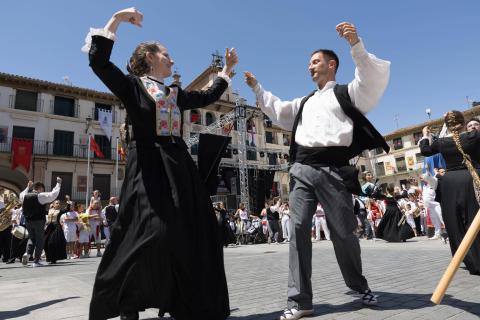 Actuación del Grupo Municipal de Danzas de Tudela en las Fiestas de Santa Ana