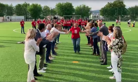 El equipo regionalista ha simulado ser una plantilla de fútbol para la presentación