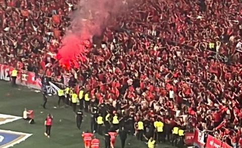Bengala en el fondo de Osasuna