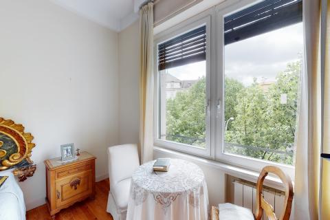 En venta la nuda propiedad de
un amplio piso en Pamplona