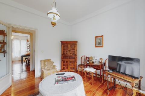 En venta la nuda propiedad de
un amplio piso en Pamplona