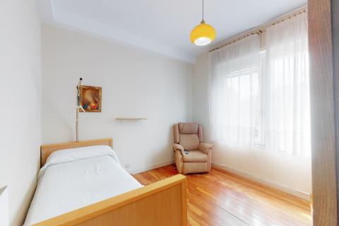 En venta la nuda propiedad de
un amplio piso en Pamplona