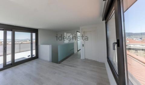 Ascensor privado para comunicar los diferentes niveles de la vivienda