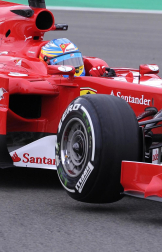 El piloto español Fernando Alonso (Ferrari) sigue demostrando que la evolución de su monoplaza va por buen camino y ha marcado este viernes el mejor registro en la primera sesión de entrenamientos libres del Gran Premio de Alemania, una vez más marcado de cerca por los Red Bull de Sebastian Vettel y Mark Webber.