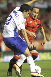 Imágenes del partido entre Osasuna y el Zaragoza, en el que los rojillos se impusieron 3-0 durante la novena jornada del Fútbol de Primera División.