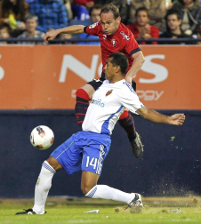 Imágenes del partido entre Osasuna y el Zaragoza, en el que los rojillos se impusieron 3-0 durante la novena jornada del Fútbol de Primera División.