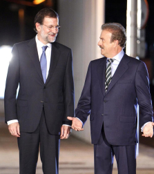 Rajoy y Rubalcaba se enfrentan en el debate televisado en la Academia de televisión.