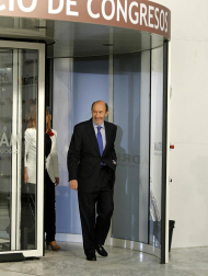 Rajoy y Rubalcaba se enfrentan en el debate televisado en la Academia de televisión.
