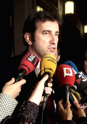 La empresa Spanair confirmó este viernes el cese de sus vuelos, que fueron cancelados esa misma noche en los principales aeropuertos de España.