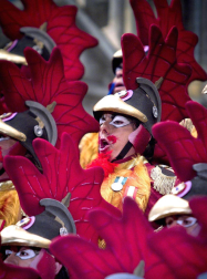 Participación de las chirigotas, comparsas, cuartetos y coros participantes en el Concurso Oficial de Agrupaciones Carnavalescas de la localidad andaluza de Cádiz.