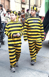 Ambiente, colorido, disfraces y multitud de personajes en las celebraciones de los Carnavales 2012 por las calles de Tafalla.