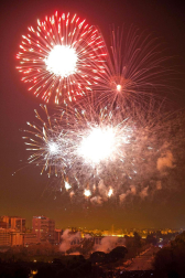 Varias imágenes de las fallas de Valencia