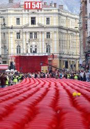 Varias imágenes del homenaje celebrado en Sarajevo por las víctimas de la guerra de Bosnia