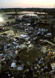 Una persona ha fallecido y 40 más se encuentran heridas por el paso de un tornado por la localidad de Tsukuba, en la prefectura de Ibaraki, en el este de Japón. E.PRESS