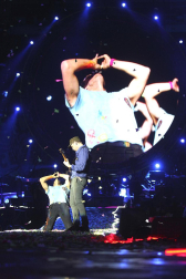 El grupo británico Coldplay ofreció este domingo, 20 de mayo, un concierto en el estadio Vicente Calderón en Madrid, donde presentaron su último disco, "Mylo Xyloto"