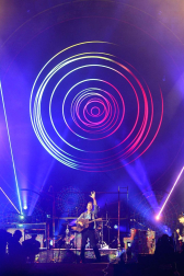 El grupo británico Coldplay ofreció este domingo, 20 de mayo, un concierto en el estadio Vicente Calderón en Madrid, donde presentaron su último disco, "Mylo Xyloto"