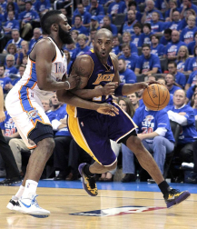 Oklahoma City Thunder venció en el quinto partido a los Angeles Lakers y lograron eliminarles de los playoffs por el título de la NBA. Oklahoma jugará ahora la final de la Conferencia Oeste ante los Spurs.