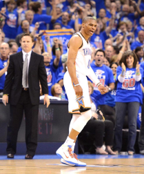 Oklahoma City Thunder venció en el quinto partido a los Angeles Lakers y lograron eliminarles de los playoffs por el título de la NBA. Oklahoma jugará ahora la final de la Conferencia Oeste ante los Spurs.