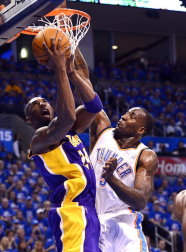 Oklahoma City Thunder venció en el quinto partido a los Angeles Lakers y lograron eliminarles de los playoffs por el título de la NBA. Oklahoma jugará ahora la final de la Conferencia Oeste ante los Spurs.