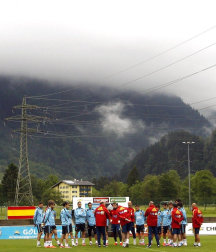 Llegada y entrenamiento de la selección española de fútbol en la localidad australiana de Schruns, previa a la disputa de la Eurocopa 2012 de Polonia y Ucrania.