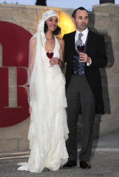 El centrocampista del FC Barcelona Andrés Iniesta ha contraído matrimonio este domingo con Anna Ortiz en el castillo de Tamarit en Tarragona.
