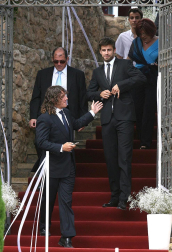 El centrocampista del FC Barcelona Andrés Iniesta ha contraído matrimonio este domingo con Anna Ortiz en el castillo de Tamarit en Tarragona.