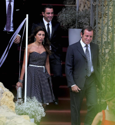 El centrocampista del FC Barcelona Andrés Iniesta ha contraído matrimonio este domingo con Anna Ortiz en el castillo de Tamarit en Tarragona.
