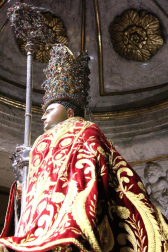 A las once de la mañana de este viernes 13, se ha celebrado una misa en la Capilla San Fermín en honor a los Mayores
