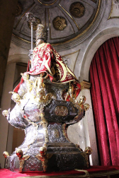 A las once de la mañana de este viernes 13, se ha celebrado una misa en la Capilla San Fermín en honor a los Mayores