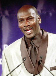 Michael Jordan, considerado uno de los mejores deportistas de todos los tiempos y mejor jugador de baloncesto de la historia, cumple 50 años. En estas imágenes se recogen algunos de los momentos más importantes de su vida personal y carrera deportiva.