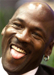 Michael Jordan, considerado uno de los mejores deportistas de todos los tiempos y mejor jugador de baloncesto de la historia, cumple 50 años. En estas imágenes se recogen algunos de los momentos más importantes de su vida personal y carrera deportiva.