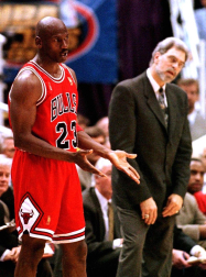 Michael Jordan, considerado uno de los mejores deportistas de todos los tiempos y mejor jugador de baloncesto de la historia, cumple 50 años. En estas imágenes se recogen algunos de los momentos más importantes de su vida personal y carrera deportiva.