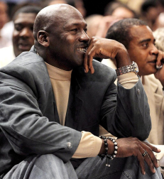 Michael Jordan, considerado uno de los mejores deportistas de todos los tiempos y mejor jugador de baloncesto de la historia, cumple 50 años. En estas imágenes se recogen algunos de los momentos más importantes de su vida personal y carrera deportiva.